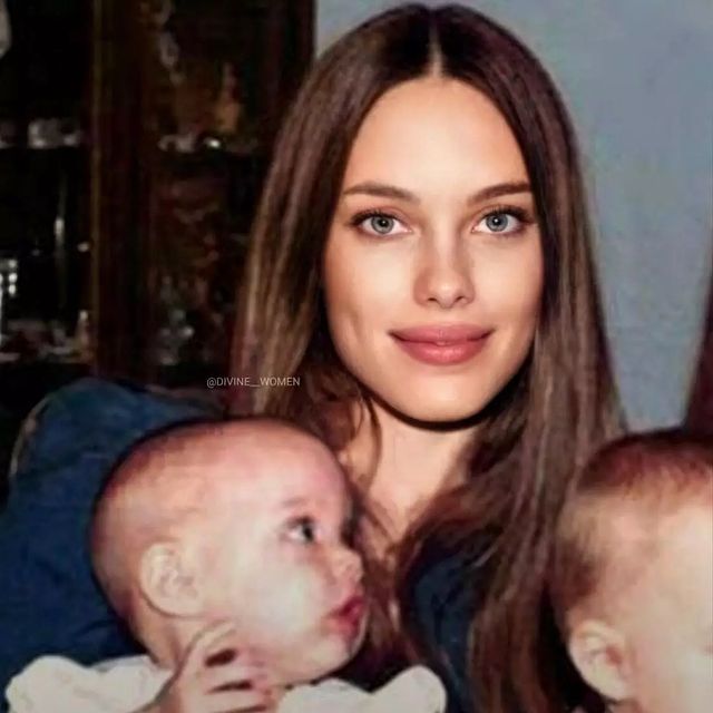 Анджелина Джоли майка