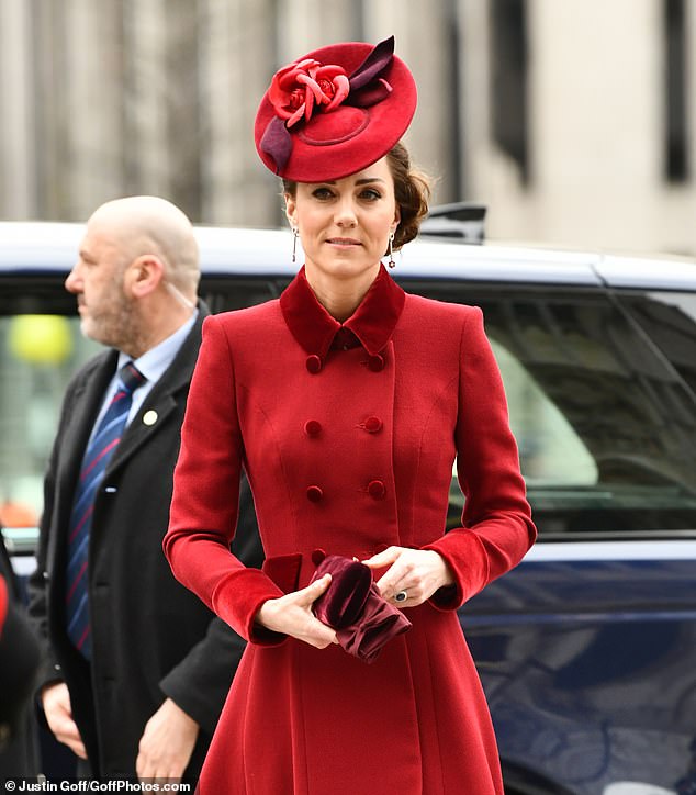 Кейт красива шапка