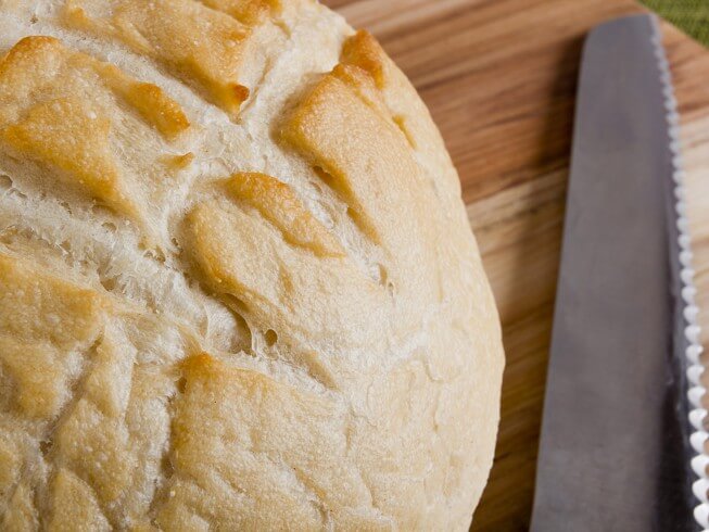 прясно изпечен хляб