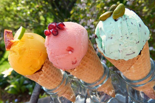 цветен сладолед