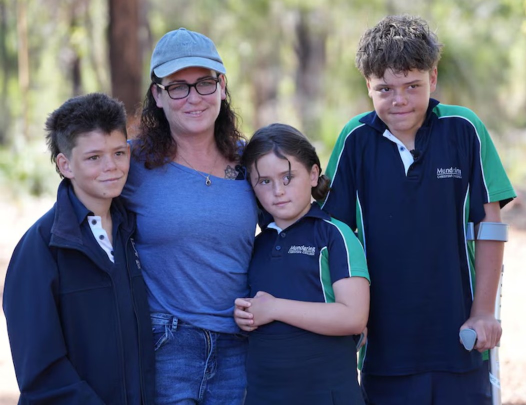 спасено семейство