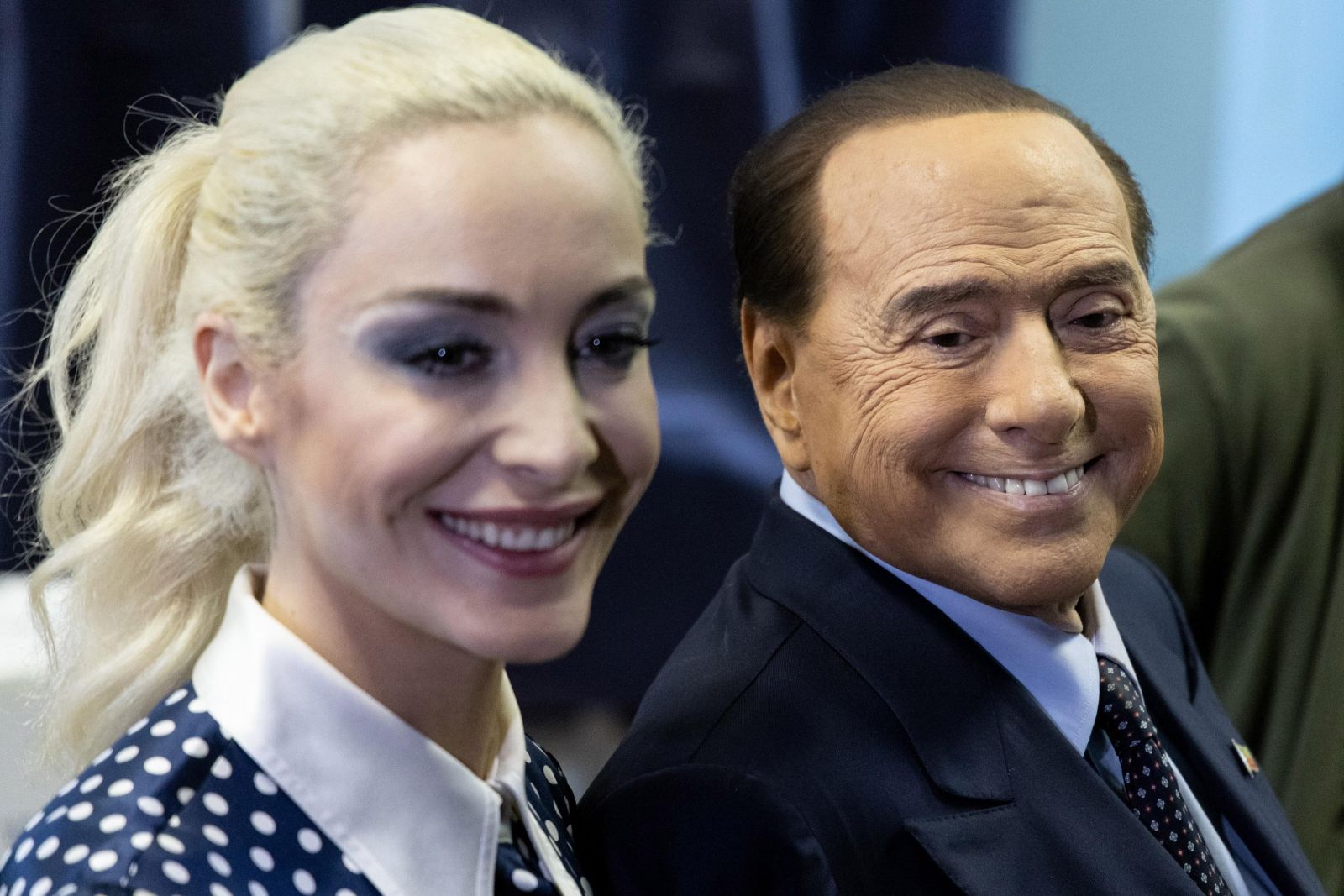 Берлускони съпруга