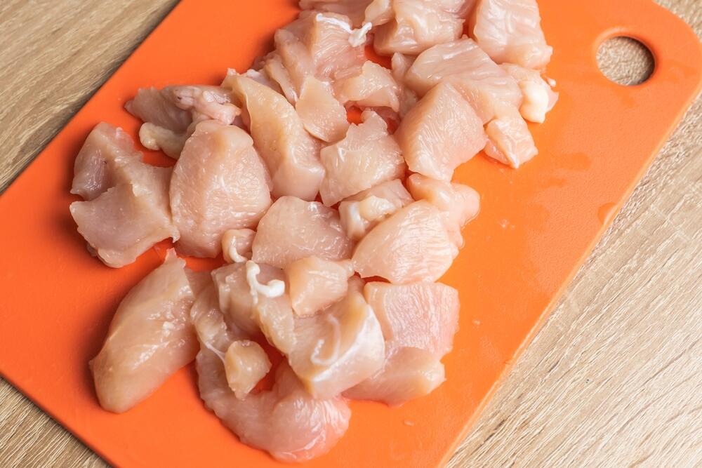 нарязано пилешко