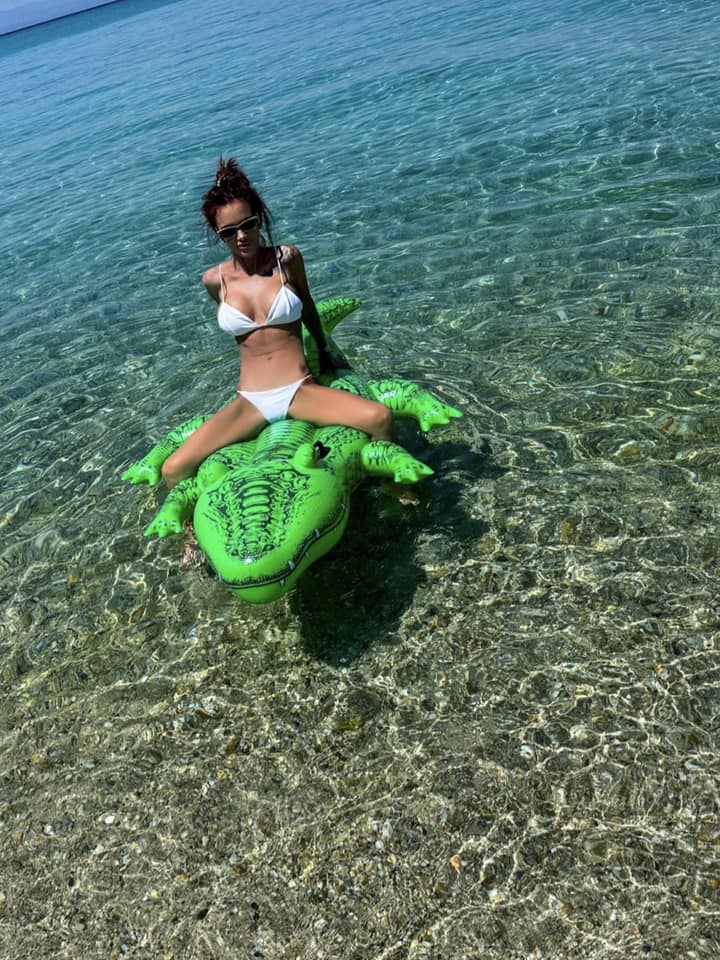  Мария слаба 