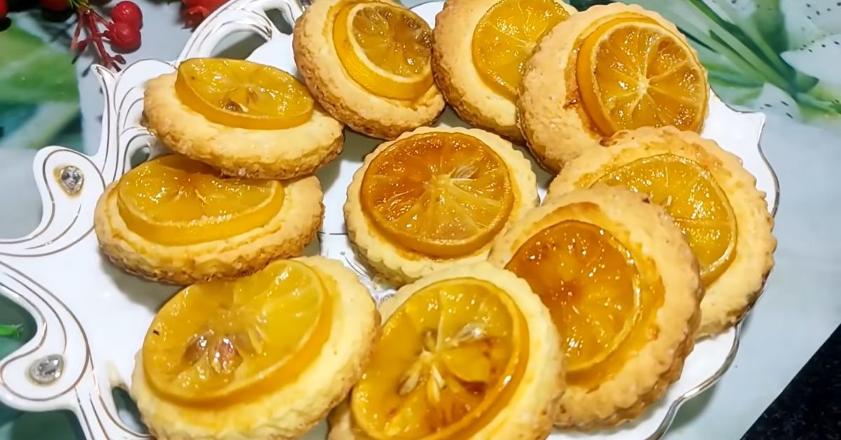 бисквитки с резени лимон