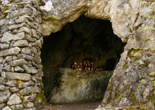 Иван Рилски пещера