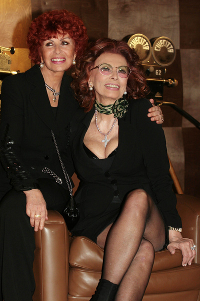  София и Мария Чиколоне 