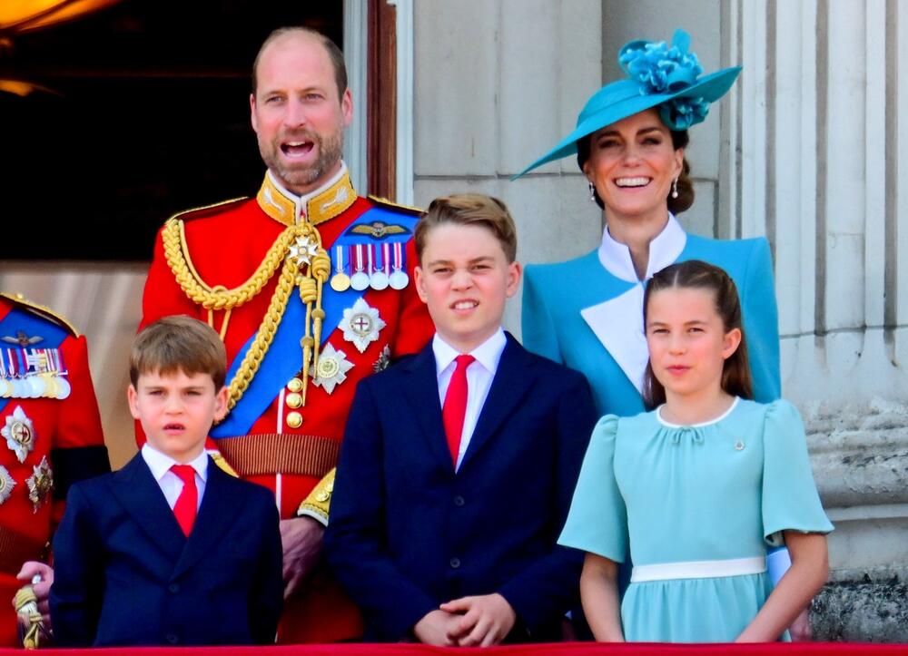 УИлям и Кейт с децата