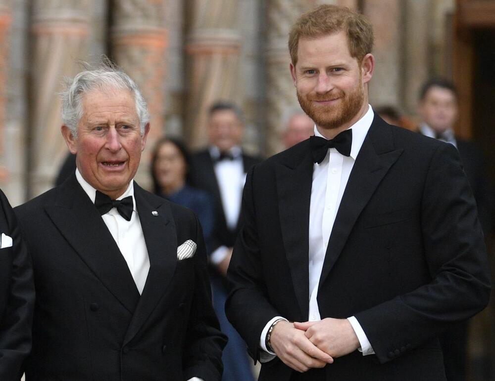 Чарлз и Хари