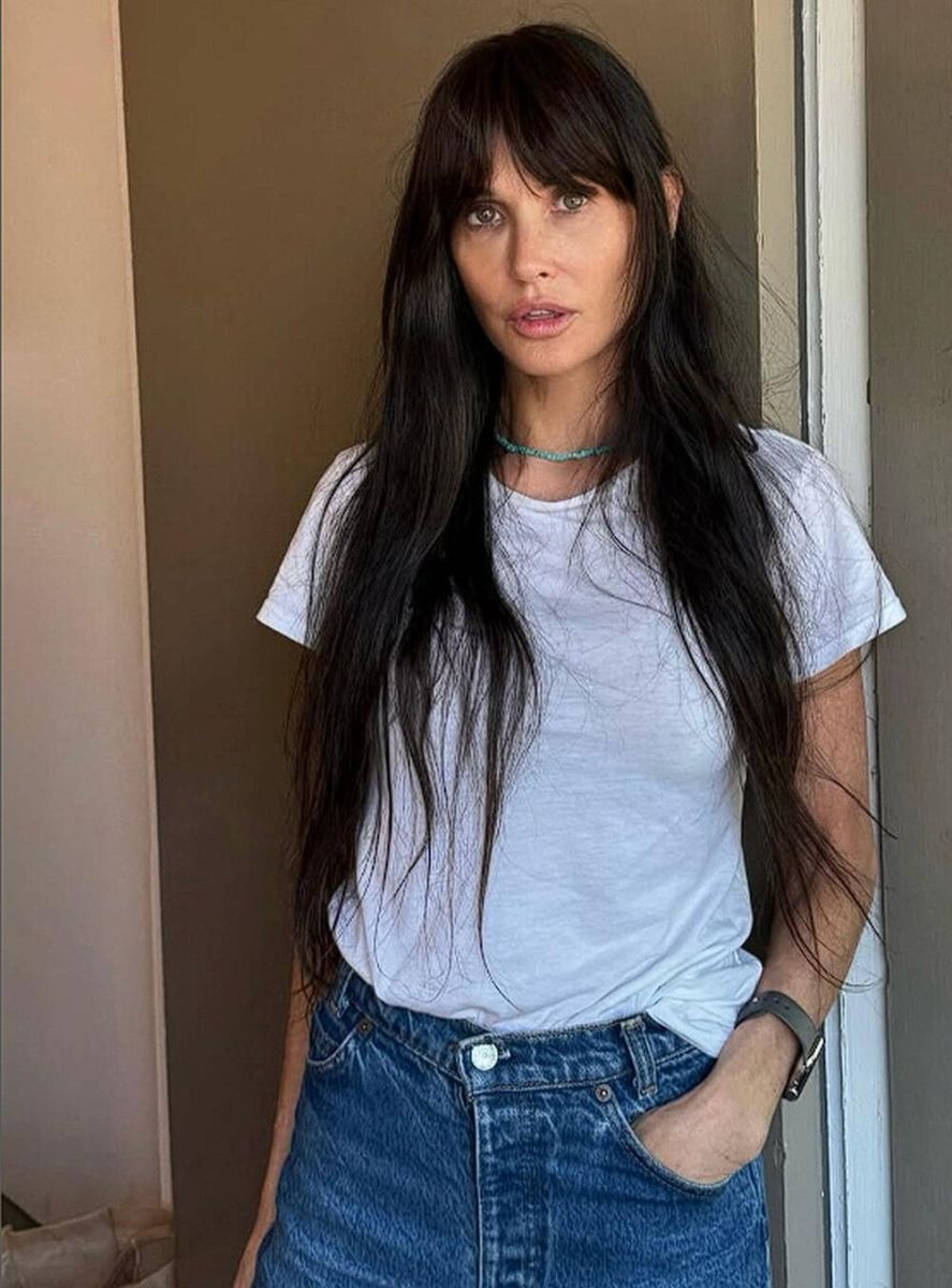 Деми Мур бретон