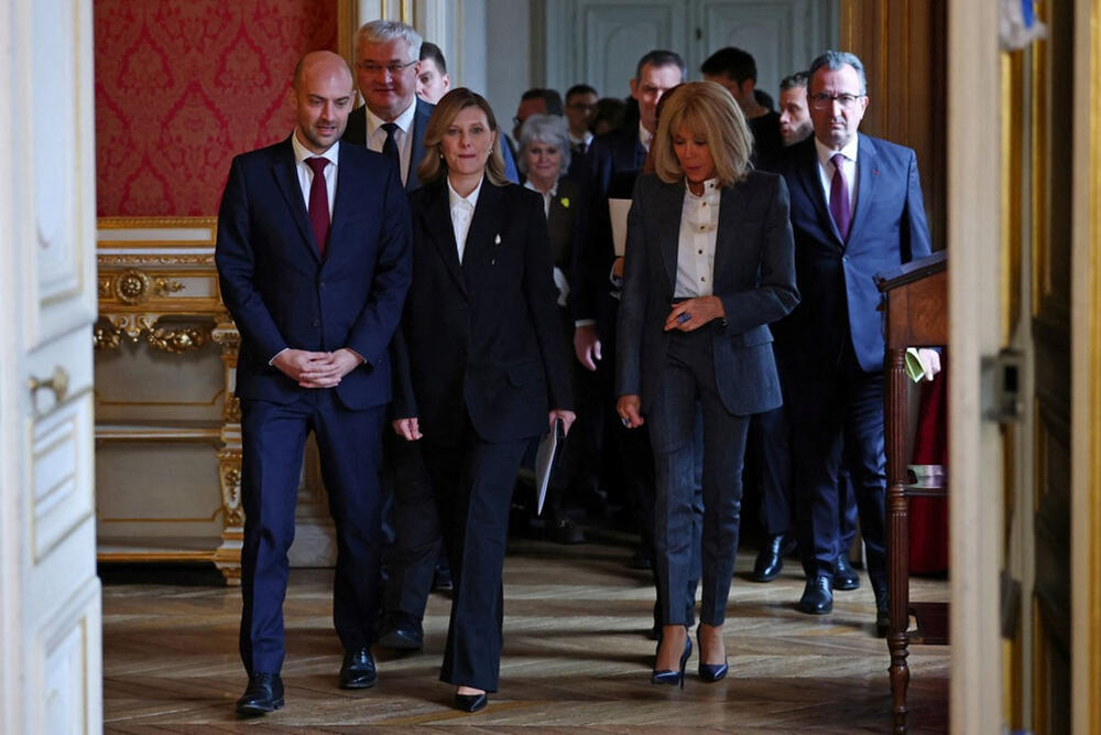 Олена и Брижит