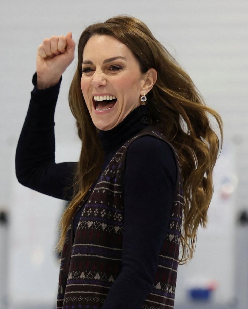 Кейт Мидълтън бабина жилетка