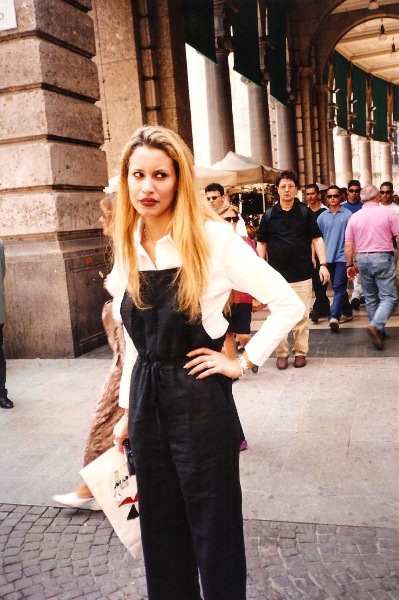 Айша Кадафи като млада