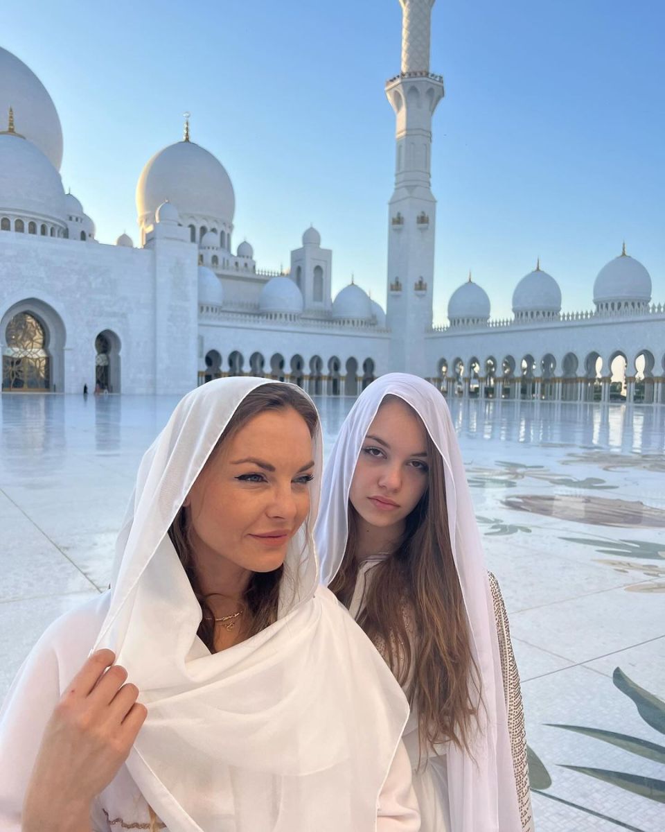  Коцето щерка 