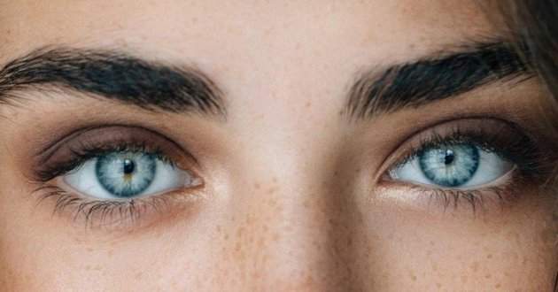 сини очи