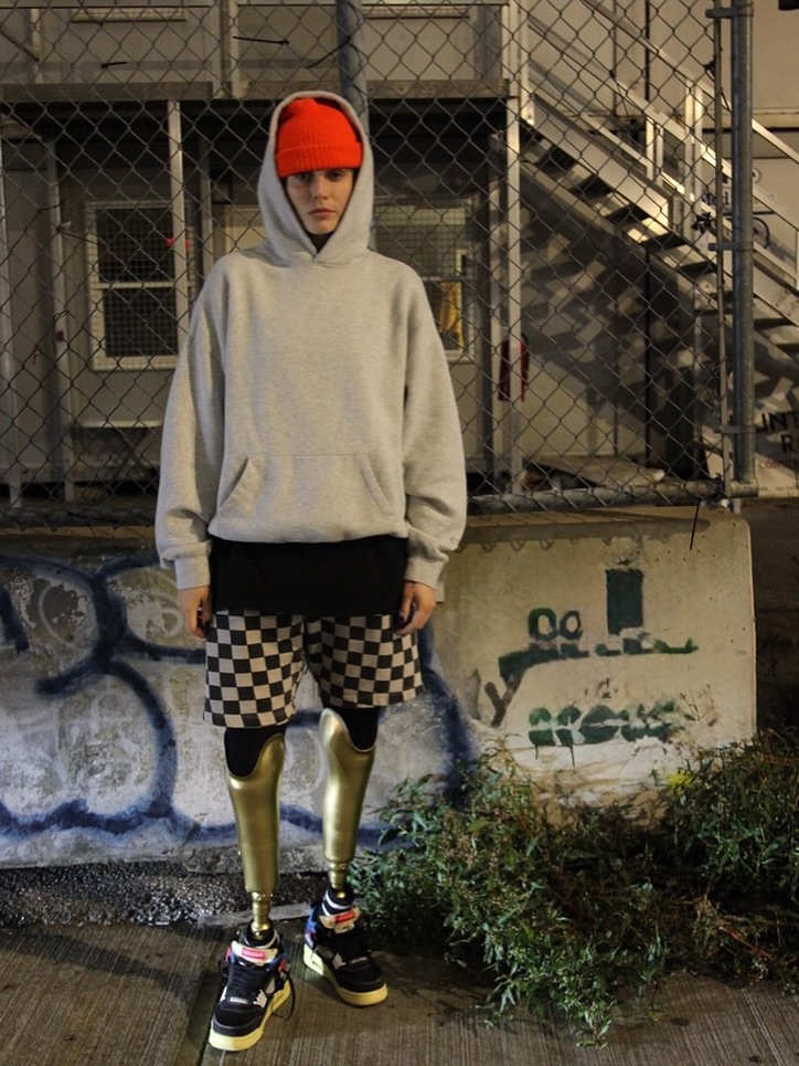 Лорън Васер златни крака