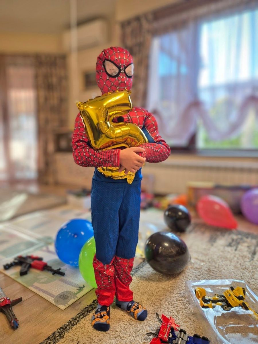 Николета Маданска син