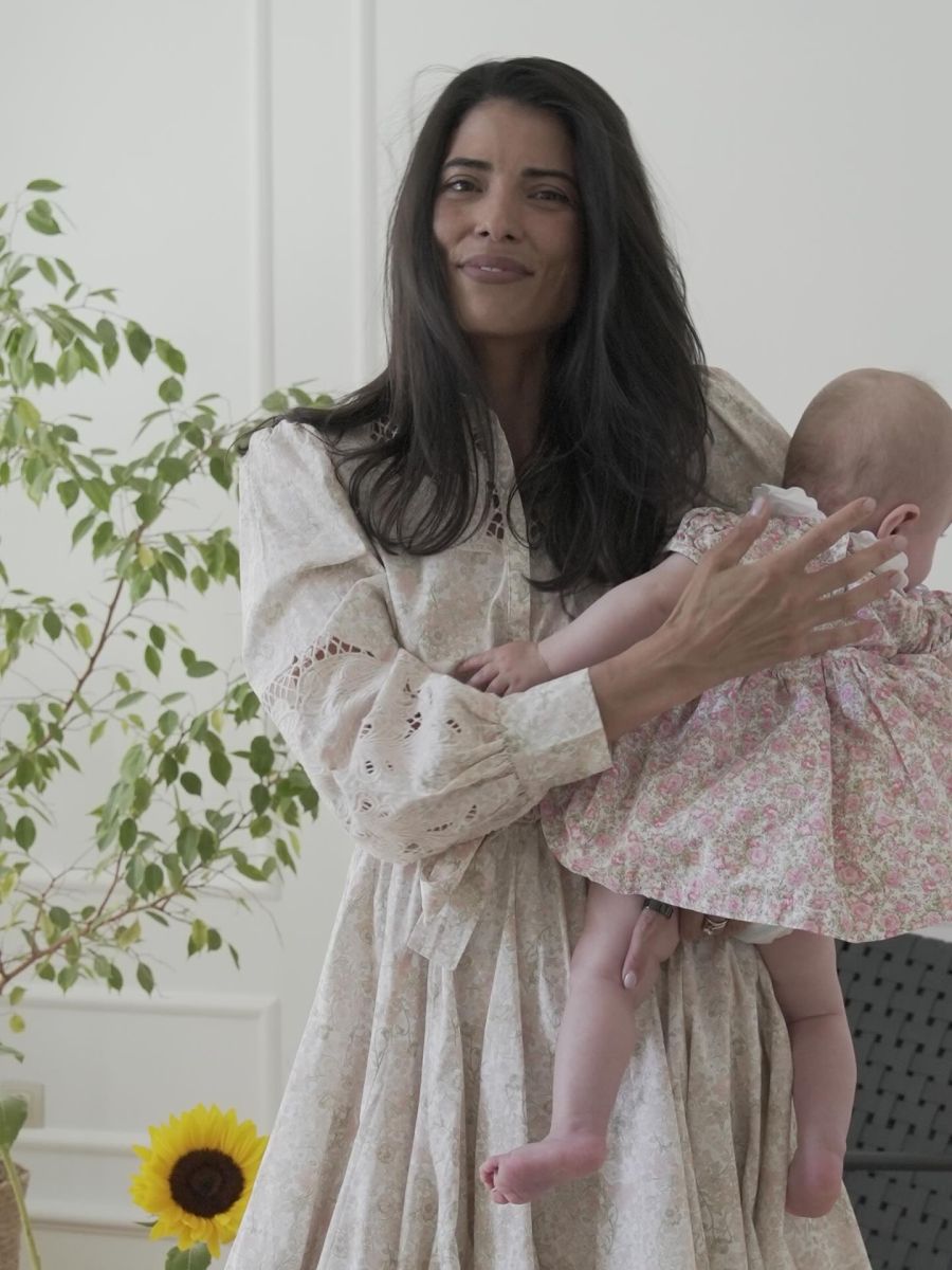 Емануела и Дара