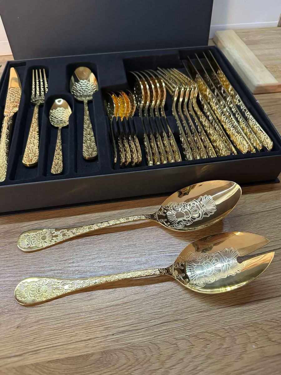 златни прибори