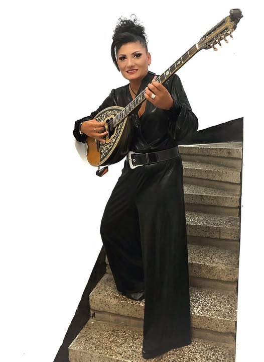 Стояна бузуки