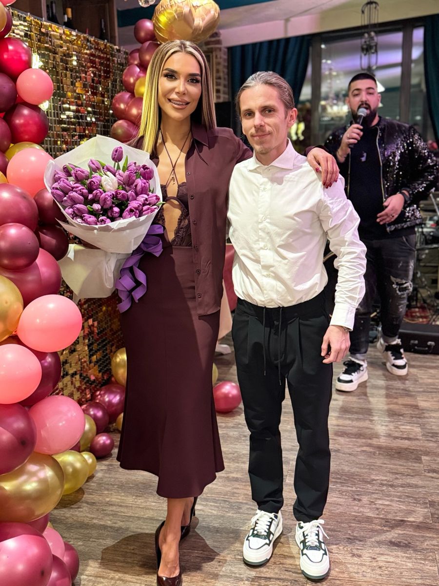 Бони със сина си