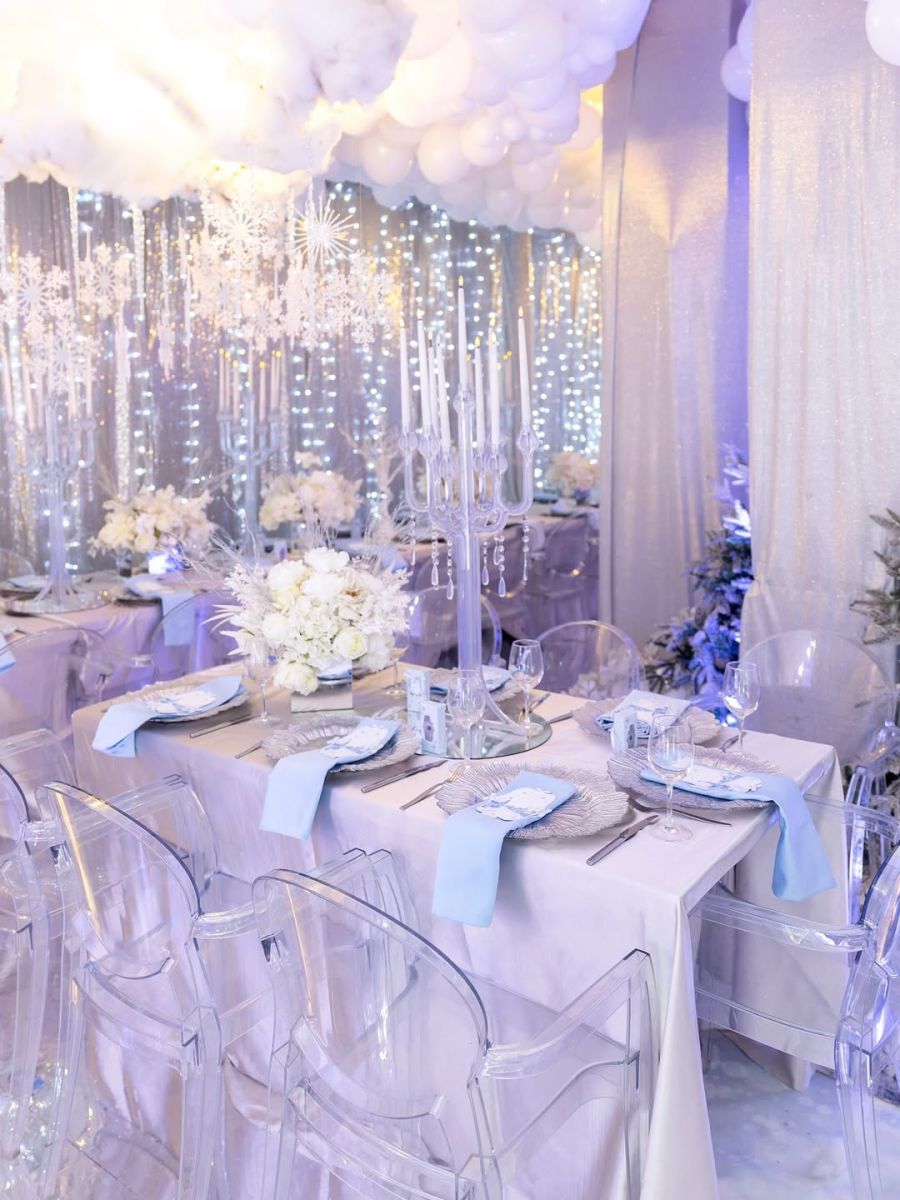 празник украсена маса