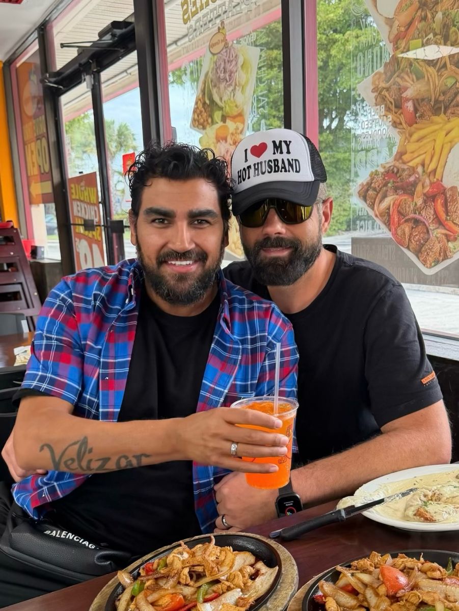 Азис съпруг САЩ