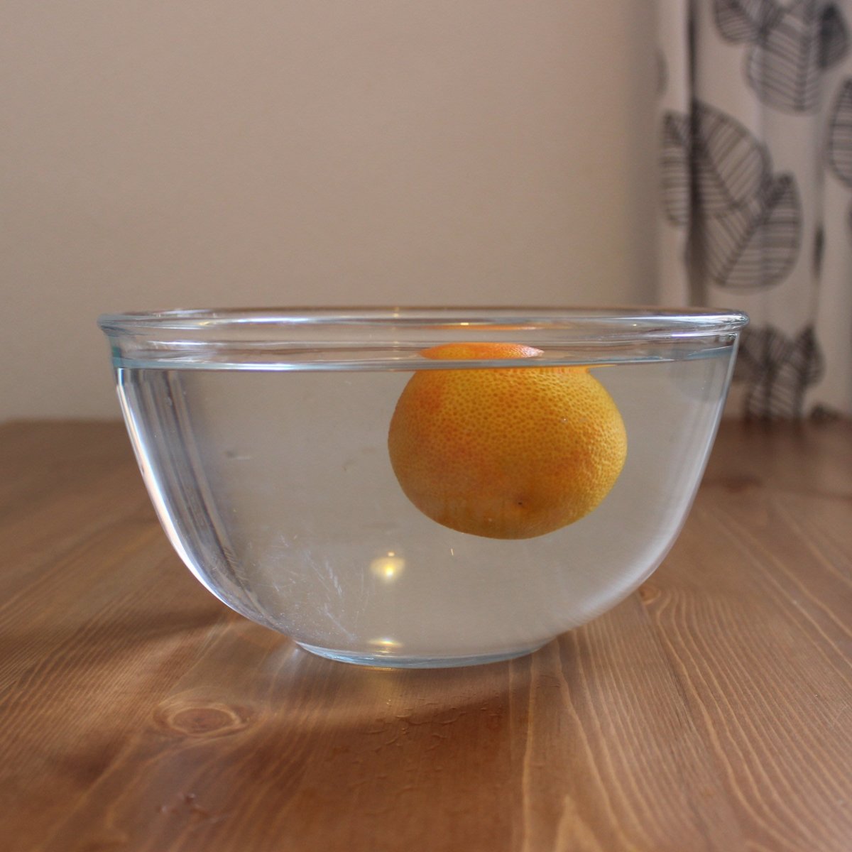 мандарина във вода