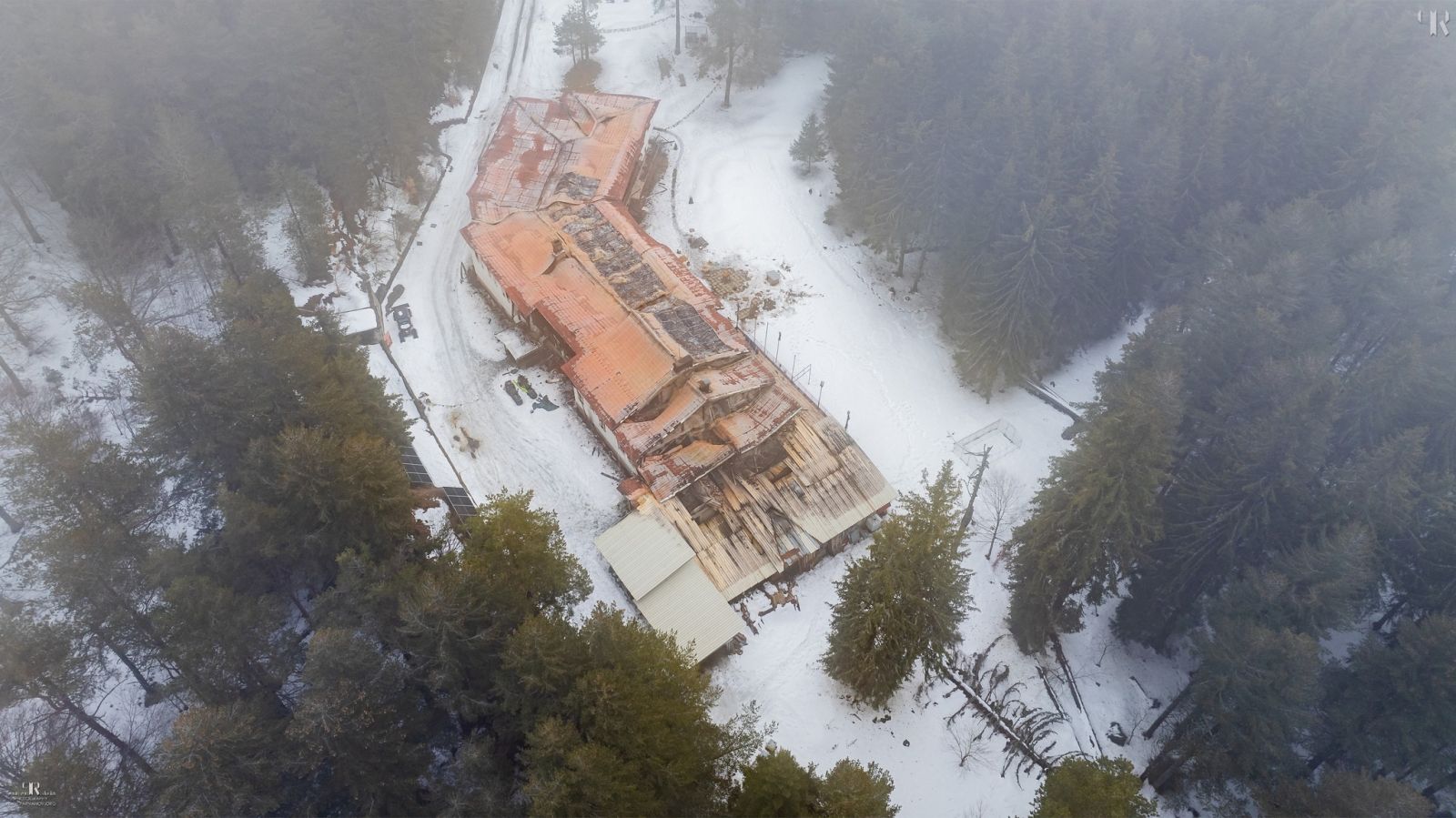 хижа Петрохан от въздуха