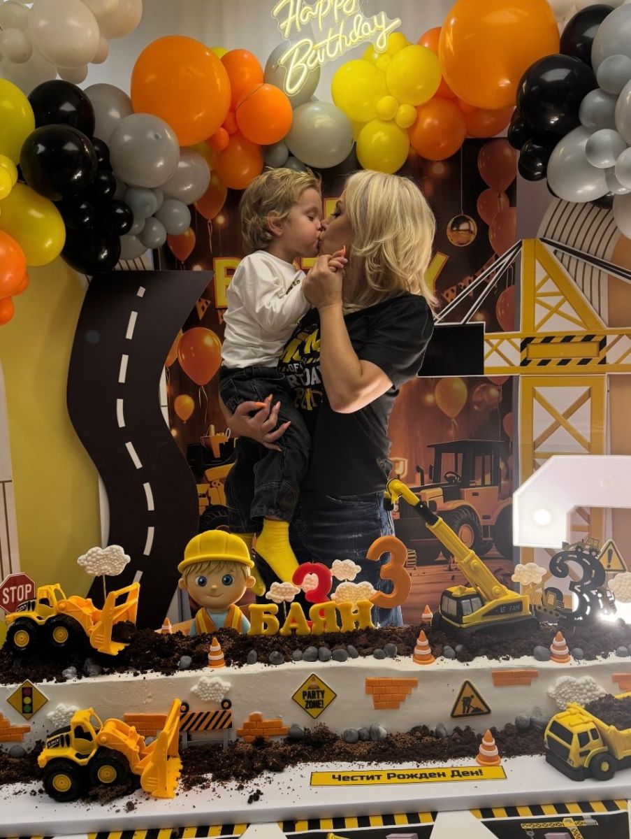 Камелия и Баян