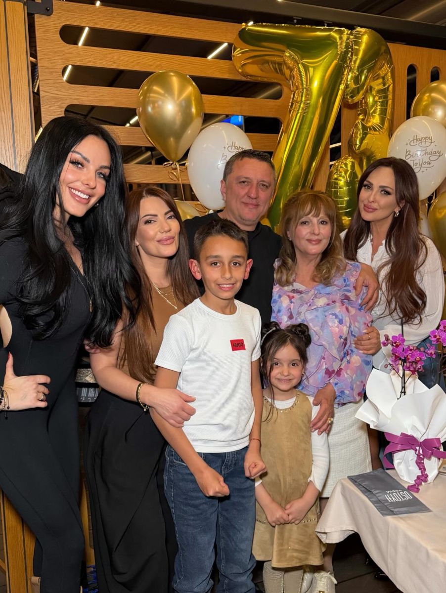 Глория семейство