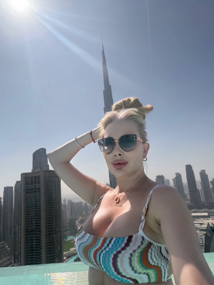 Антония Петрова Дубай