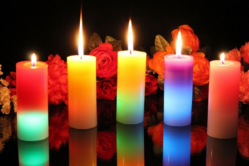 цветни свещи от пастели