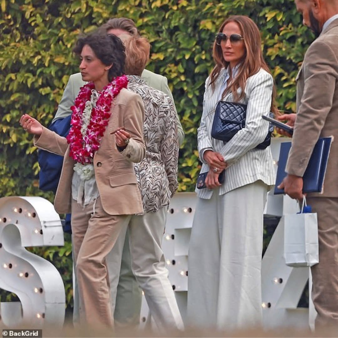 J Lo and Emme