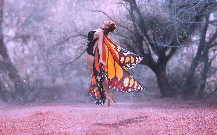 жена пеперуда
