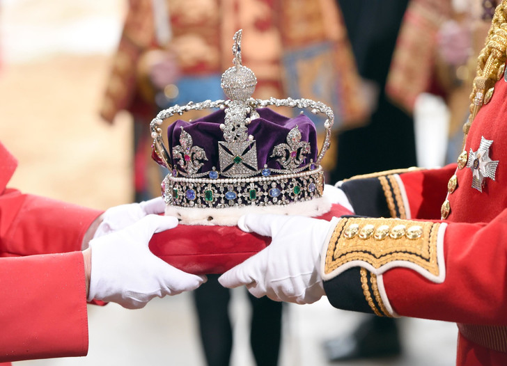 корона на британската империя