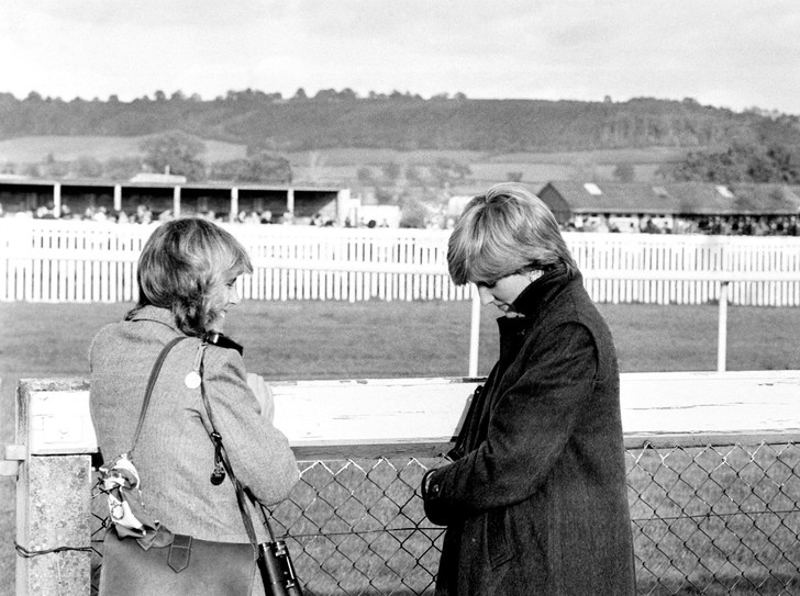  Даяна и Камила 