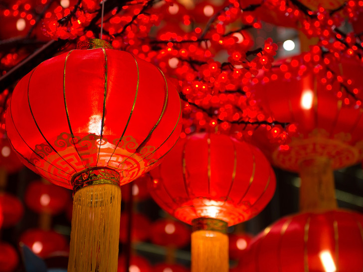 червени китайски фенери