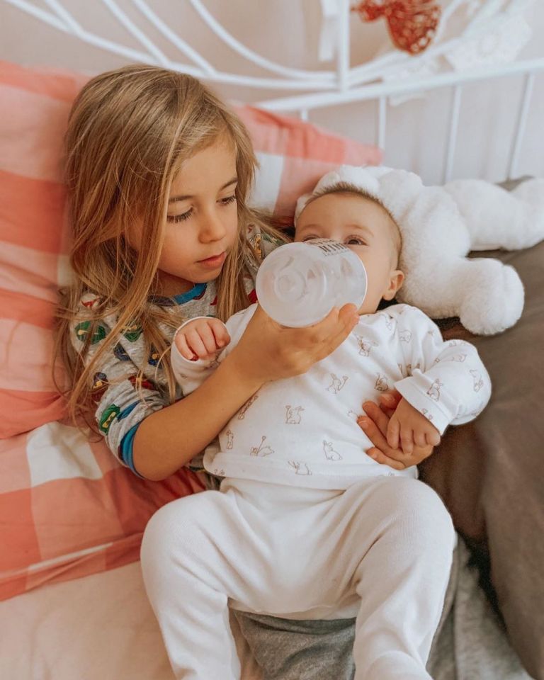  Маги Халваджиян внучета 