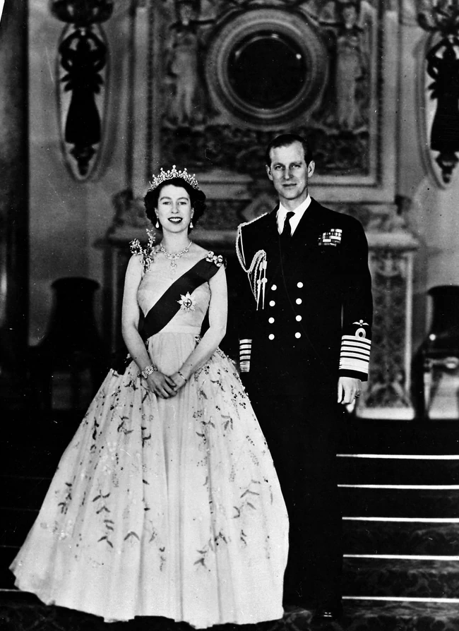 кралица Елизабет и Филип млади