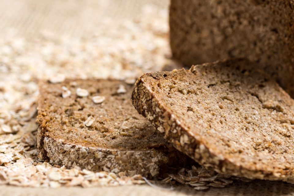 пълнозърнест хляб