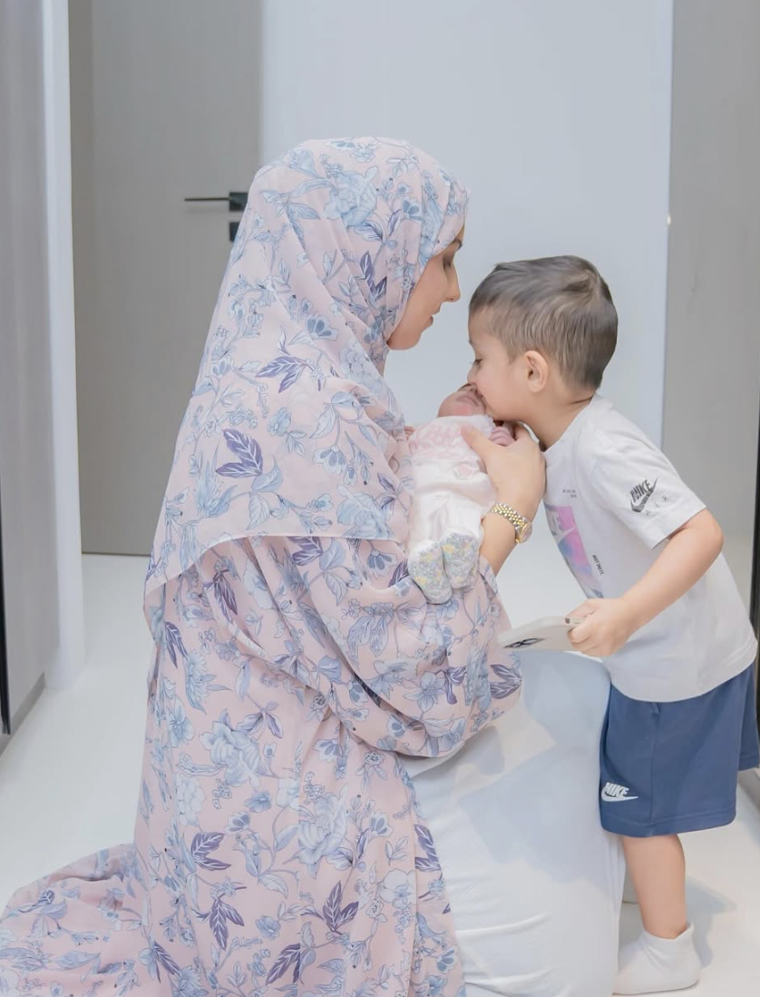 Малика Раджа син