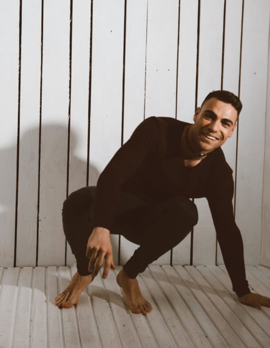 Ергенът Стоян с окса