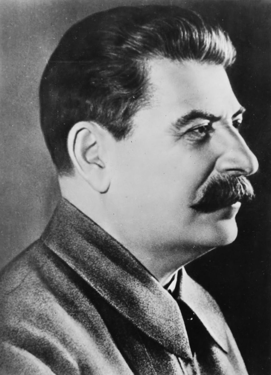 Йосиф Сталин профил