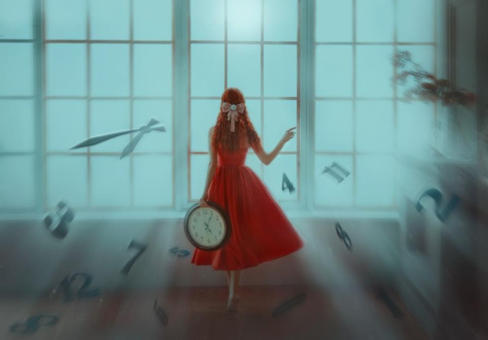 момиче с часовник