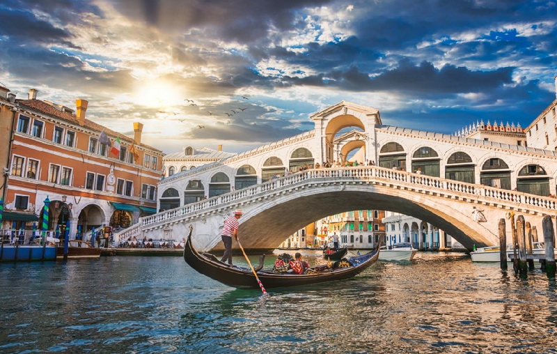 мостът Риалто Венеция