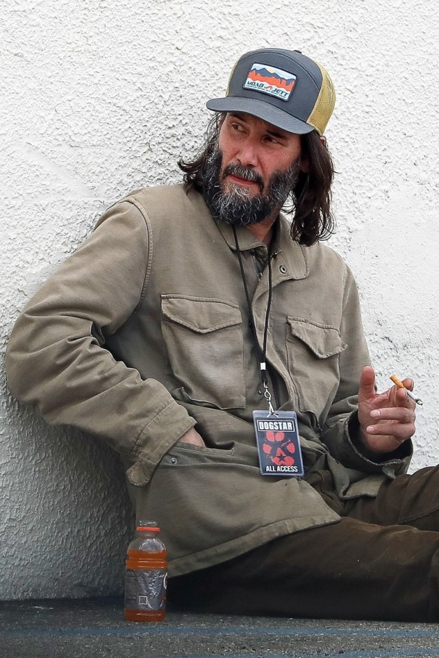  Киану с цигара 