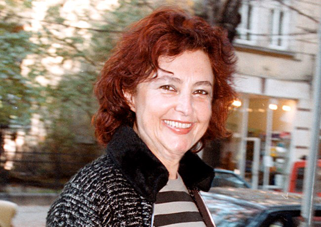  Анахид Тачева младее 