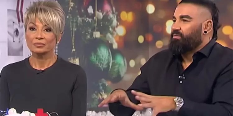  Азис с майка си 