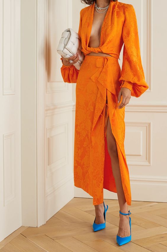 модерна оранжева рокля